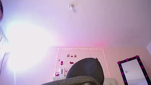 Snapshot of Victoria_Red01 chatting on February 4, 5:12 pm Victoria Red01 online show from February 4, 5:12 pm