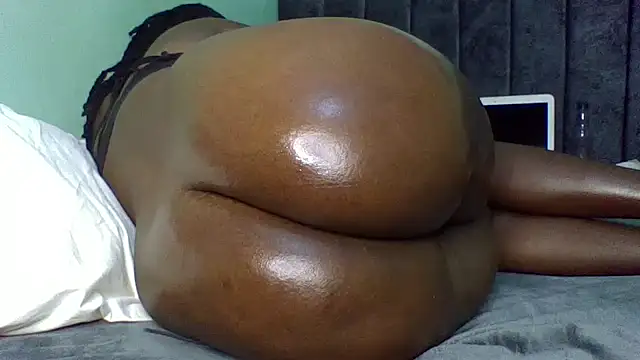 sweettnadia online show from March 1, 9:59 pm