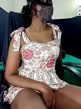 Snapshot of Midnight_Blossom chatting on February 12, 8:50 pm Midnight Blossom online show from February 12, 8:50 pm