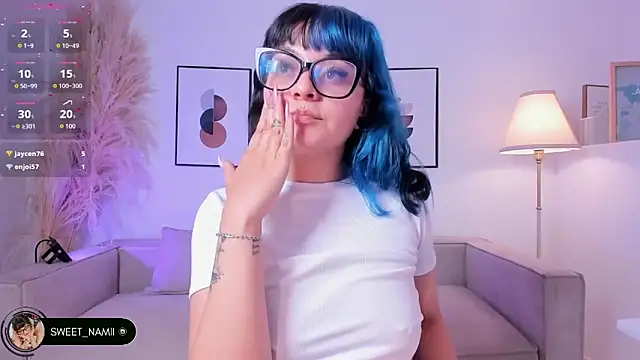 Snapshot of Sweet_Namii chatting on December 16, 7:41 pm Sweet Namii online show from December 16, 7:41 pm