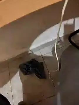 Snapshot of skrigul12 chatting on December 6, 2:24 am skrigul12 online show from December 6, 2:24 am