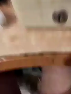 Snapshot of skrigul12 chatting on December 10, 8:27 pm skrigul12 online show from December 10, 8:27 pm