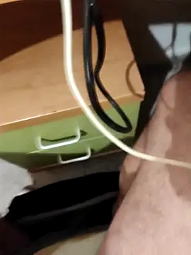 Snapshot of skrigul12 chatting on January 25, 4:03 pm skrigul12 online show from January 25, 4:03 pm