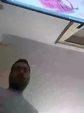 Snapshot of skrigul12 chatting on January 25, 7:18 pm skrigul12 online show from January 25, 7:18 pm