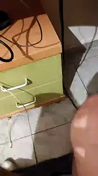 Snapshot of skrigul12 chatting on February 14, 8:37 pm skrigul12 online show from February 14, 8:37 pm