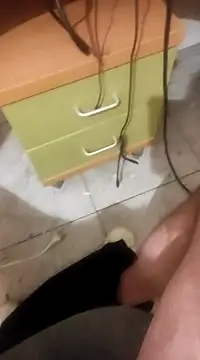 Snapshot of skrigul12 chatting on February 22, 1:55 am skrigul12 online show from February 22, 1:55 am