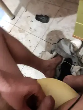 Snapshot of skrigul12 chatting on March 23, 6:58 am skrigul12 online show from March 23, 6:58 am