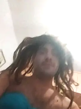 Snapshot of skrigul12 chatting on September 18, 6:32 pm skrigul12 online show from September 18, 6:32 pm