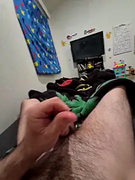 Snapshot of hungandnerdy420 chatting on May 24, 7:13 am hungandnerdy420 online show from May 24, 7:13 am