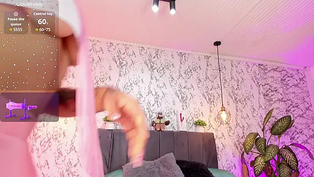 aihnoa split online show from October 4, 1:09 pm