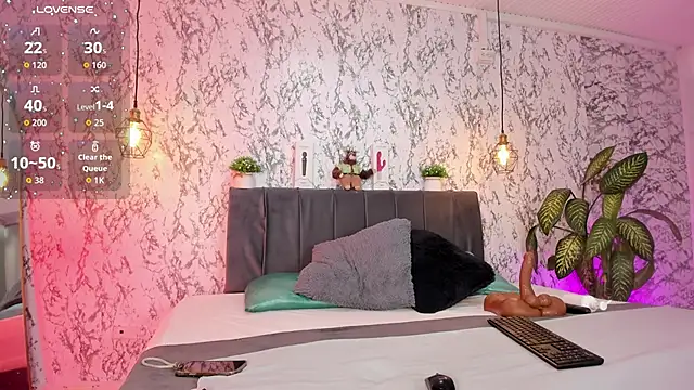 aihnoa split online show from October 18, 12:28 pm