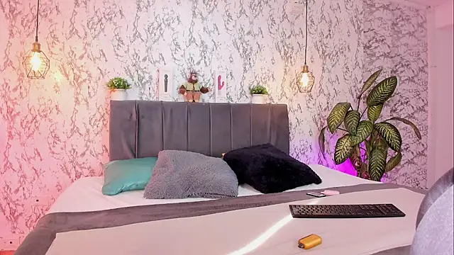 aihnoa split online show from October 27, 12:42 pm