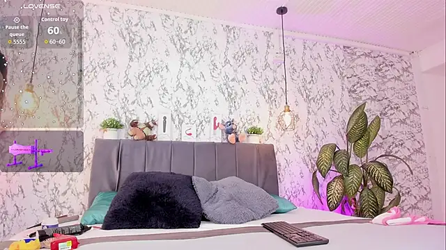 aihnoa split online show from November 12, 1:11 pm