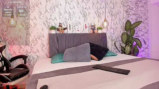 aihnoa split online show from November 22, 1:43 pm