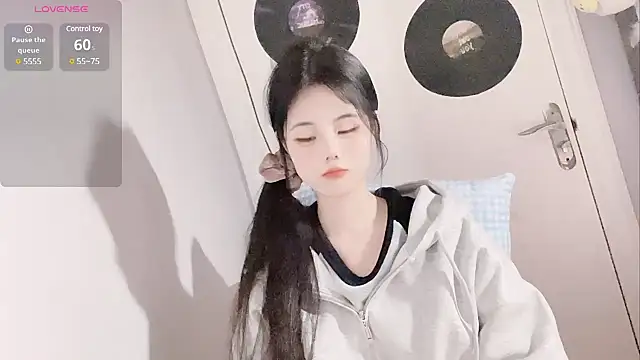 Qedgjwyz1 online show from February 10, 2:05 pm