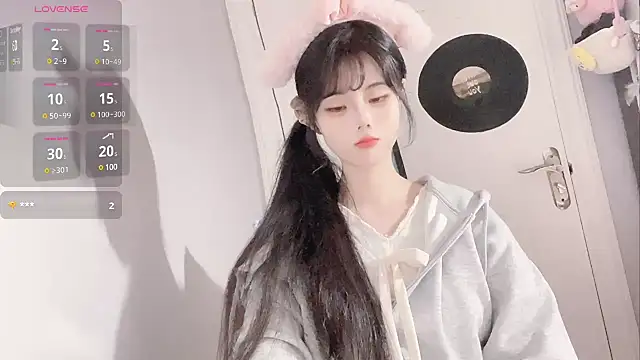 Qedgjwyz1 online show from March 9, 6:17 am