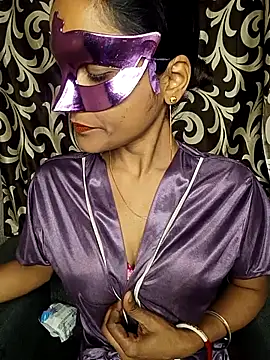 REVA DARLING online show from January 12, 2:33 pm