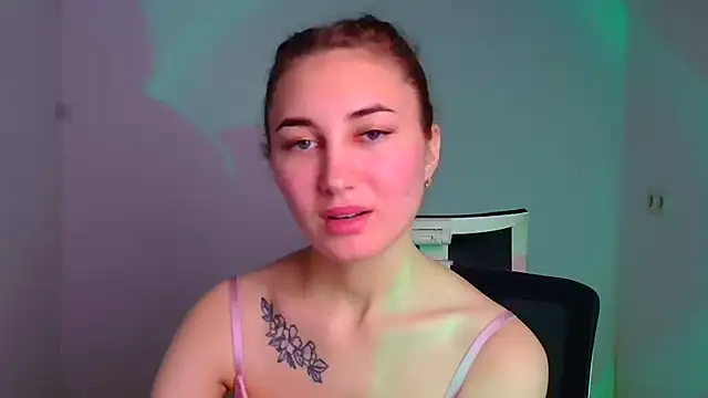 Jennifer Blum online show from December 23, 9:16 am