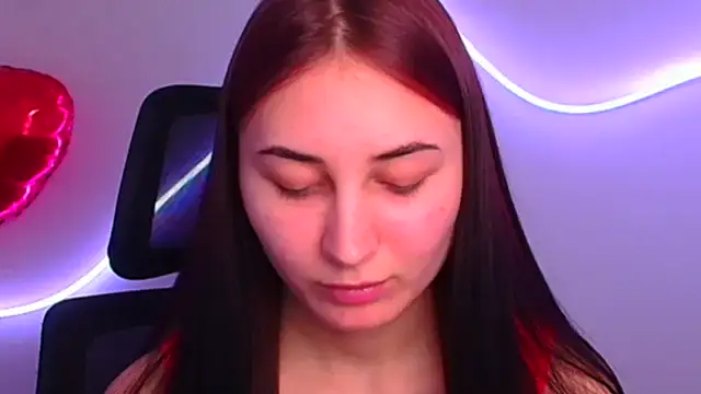 Jennifer Blum online show from February 25, 6:20 pm