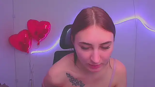 Jennifer Blum online show from March 13, 11:05 pm