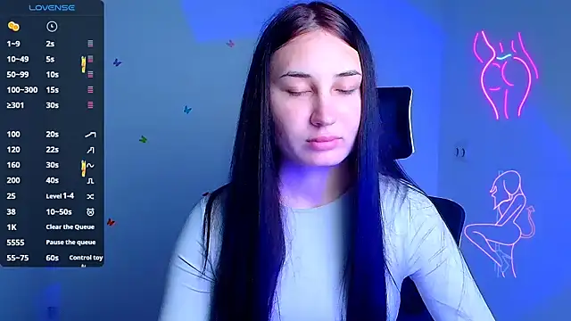 Jennifer Blum online show from October 3, 5:04 am