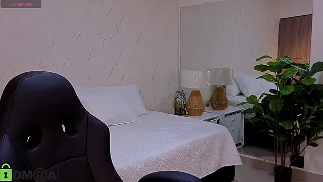 ISA  CUTEE online show from September 15, 4:01 am