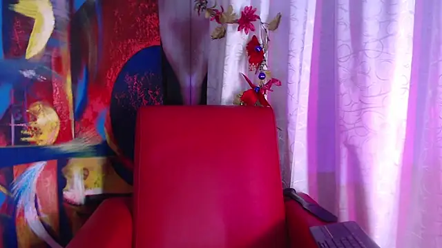 Snapshot of cherry_chel chatting on December 18, 8:20 am cherry chel online show from December 18, 8:20 am