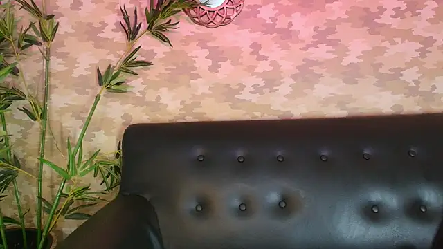 Snapshot of cherry_chel chatting on February 10, 8:53 pm cherry chel online show from February 10, 8:53 pm