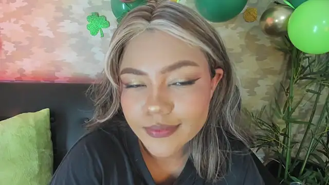 Snapshot of cherry_chel chatting on March 15, 11:28 pm cherry chel online show from March 15, 11:28 pm