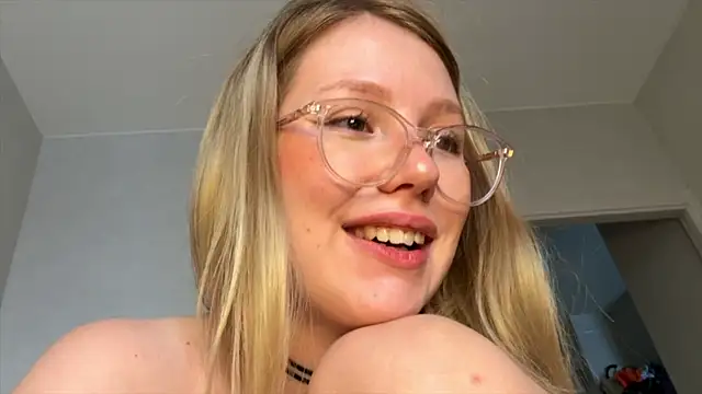 HoneyAudrey online show from January 9, 3:26 am