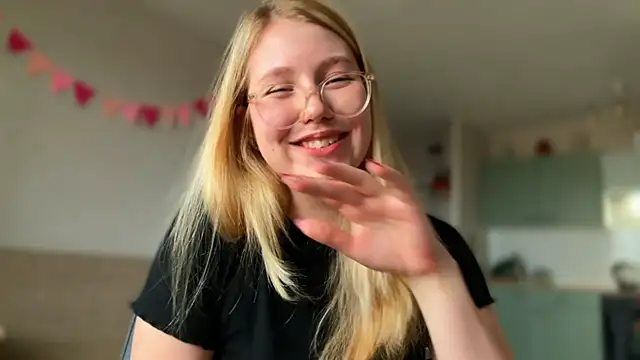 HoneyAudrey online show from October 23, 3:28 am