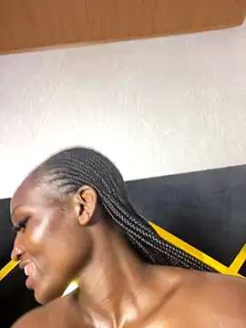 Snapshot of Curvixx chatting on October 23, 6:45 am Curvixx online show from October 23, 6:45 am