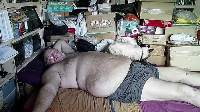 Snapshot of hadeszeuss2 chatting on October 28, 2:53 pm hadeszeuss2 online show from October 28, 2:53 pm