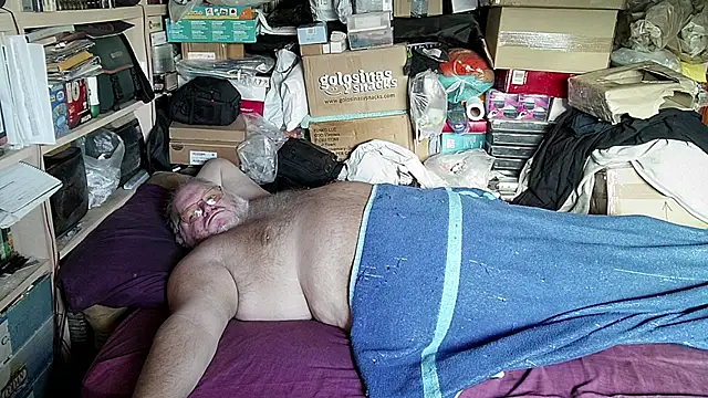 Snapshot of hadeszeuss2 chatting on November 11, 3:12 pm hadeszeuss2 online show from November 11, 3:12 pm