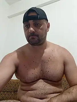 Snapshot of Mirkoxxx@xh chatting on June 24, 7:13 pm Mirkoxxxxh online show from June 24, 7:13 pm