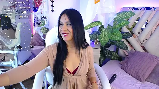 Snapshot of Camille_jhonson chatting on November 11, 10:26 am Camille jhonson online show from November 11, 10:26 am