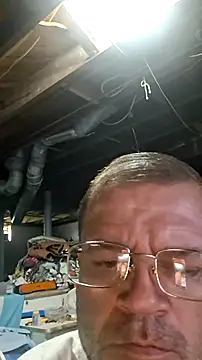 Snapshot of Davo84123 chatting on July 28, 3:54 pm Davo84123 online show from July 28, 3:54 pm