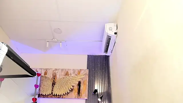 emma alice  online show from February 10, 6:35 pm