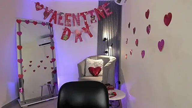 emma alice  online show from February 15, 5:39 pm