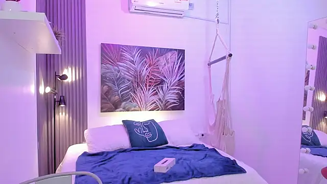 emma alice  online show from October 25, 12:13 pm