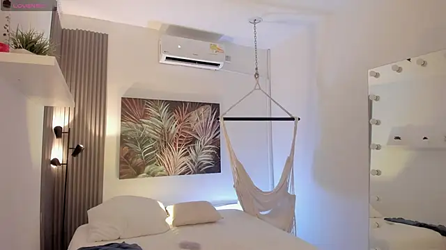 emma alice  online show from January 8, 10:28 am