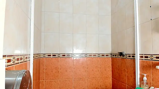 emma alice  online show from March 6, 12:12 pm