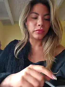 Karen San Miguel online show from October 25, 6:46 pm