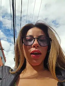Karen San Miguel online show from May 1, 8:13 pm