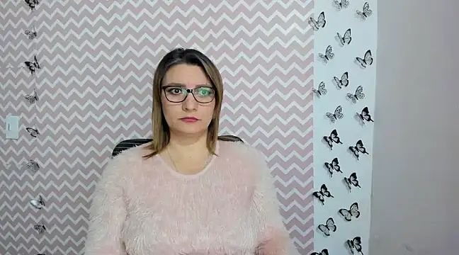 Amie Adams82  online show from December 28, 9:08 pm