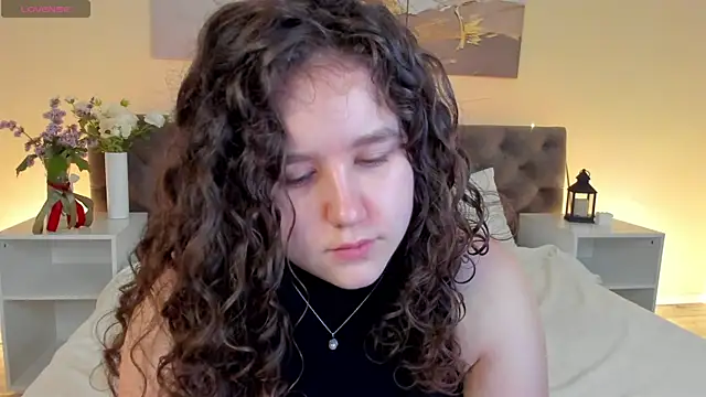 Ariella Sol online show from June 15, 1:08 am