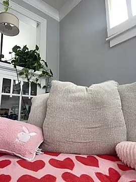 Snapshot of LoveShae_ chatting on February 11, 8:20 pm LoveShae online show from February 11, 8:20 pm