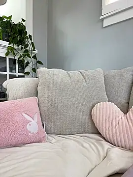 Snapshot of LoveShae_ chatting on March 11, 4:29 pm LoveShae online show from March 11, 4:29 pm