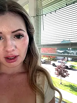 Snapshot of LoveShae_ chatting on October 3, 5:54 pm LoveShae online show from October 3, 5:54 pm