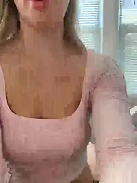 Snapshot of LoveShae_ chatting on November 5, 4:40 pm LoveShae online show from November 5, 4:40 pm